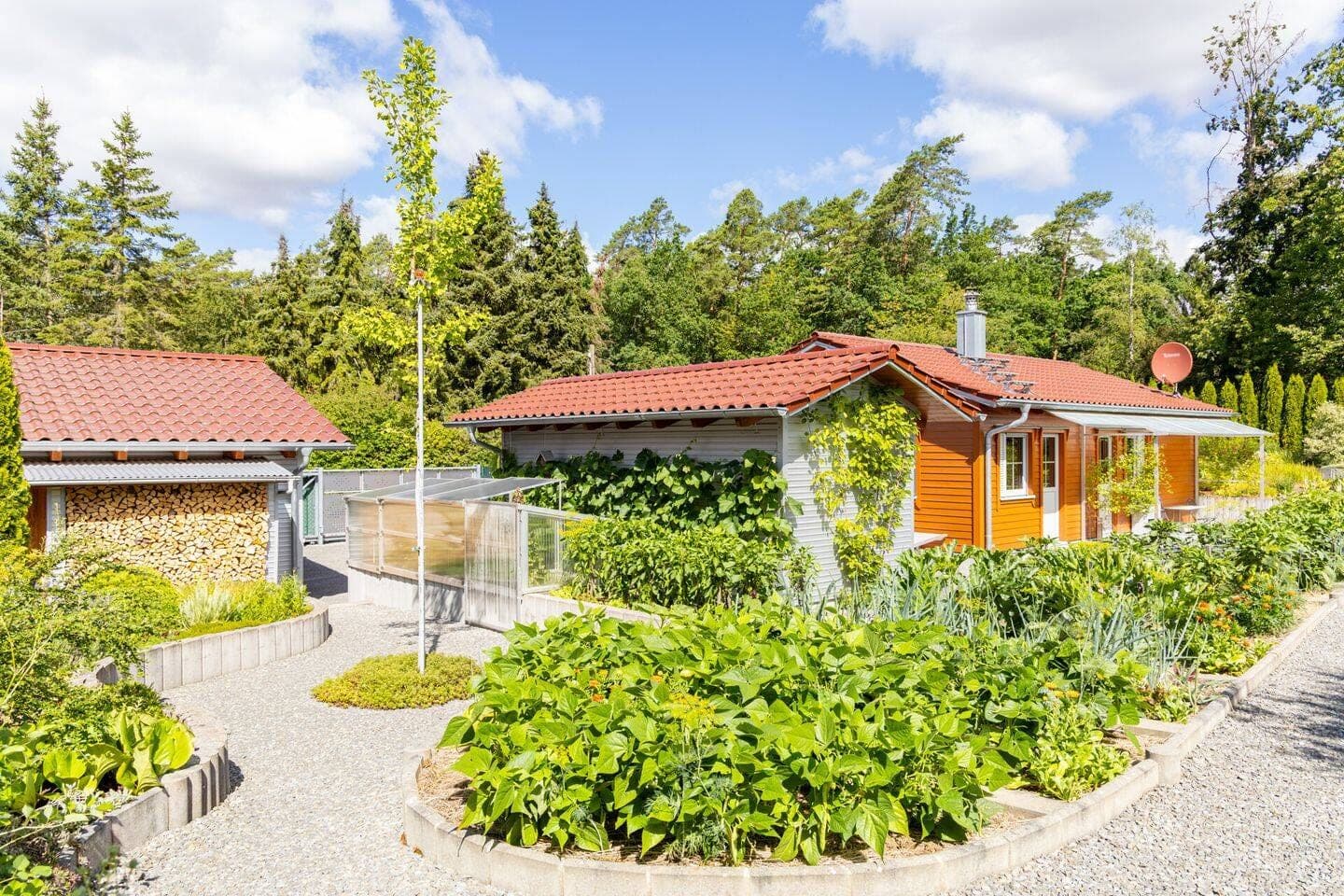 Idylle Pur - Neuwertiges Wochenendhaus mit einzigartigem Garten